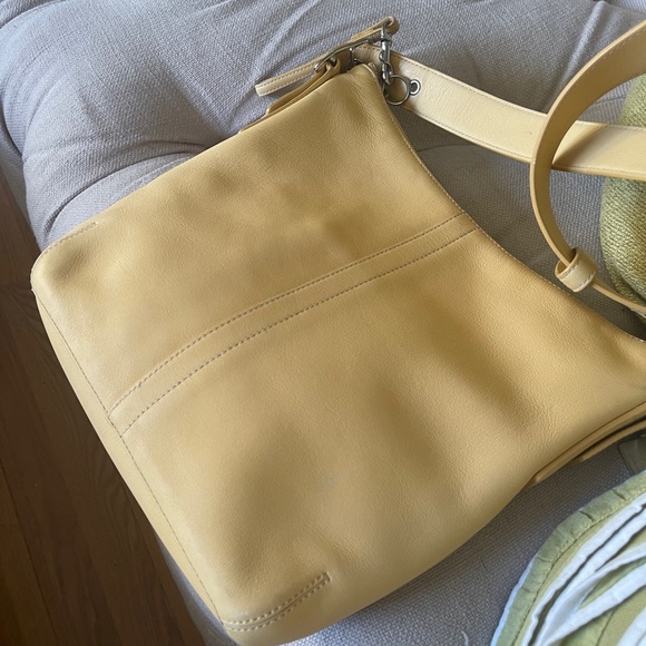 SOLD! Vintage Coach Yellow Leather Shoulder /Crossbody Handbag Purse No.9326 - Picture 7 of 11
